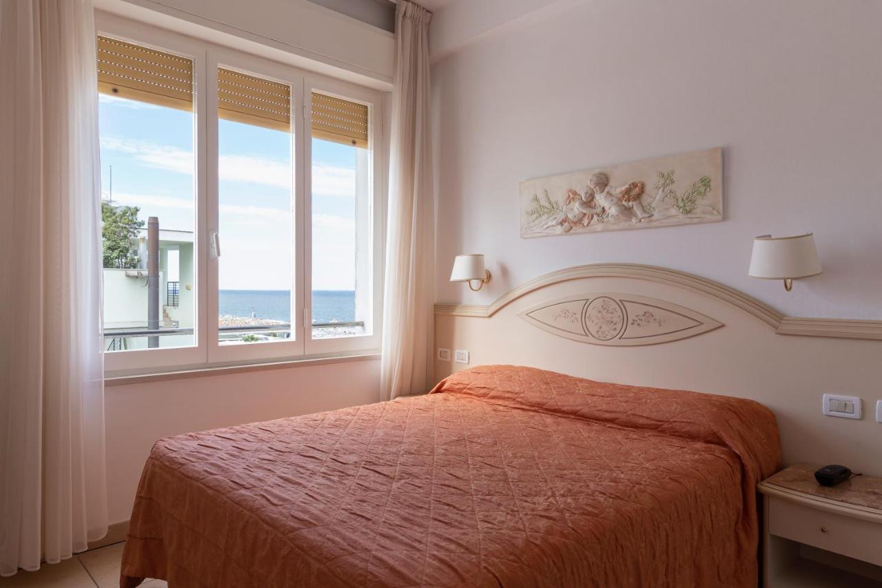 Hotel Mocambo Milano Marittima Ngoại thất bức ảnh