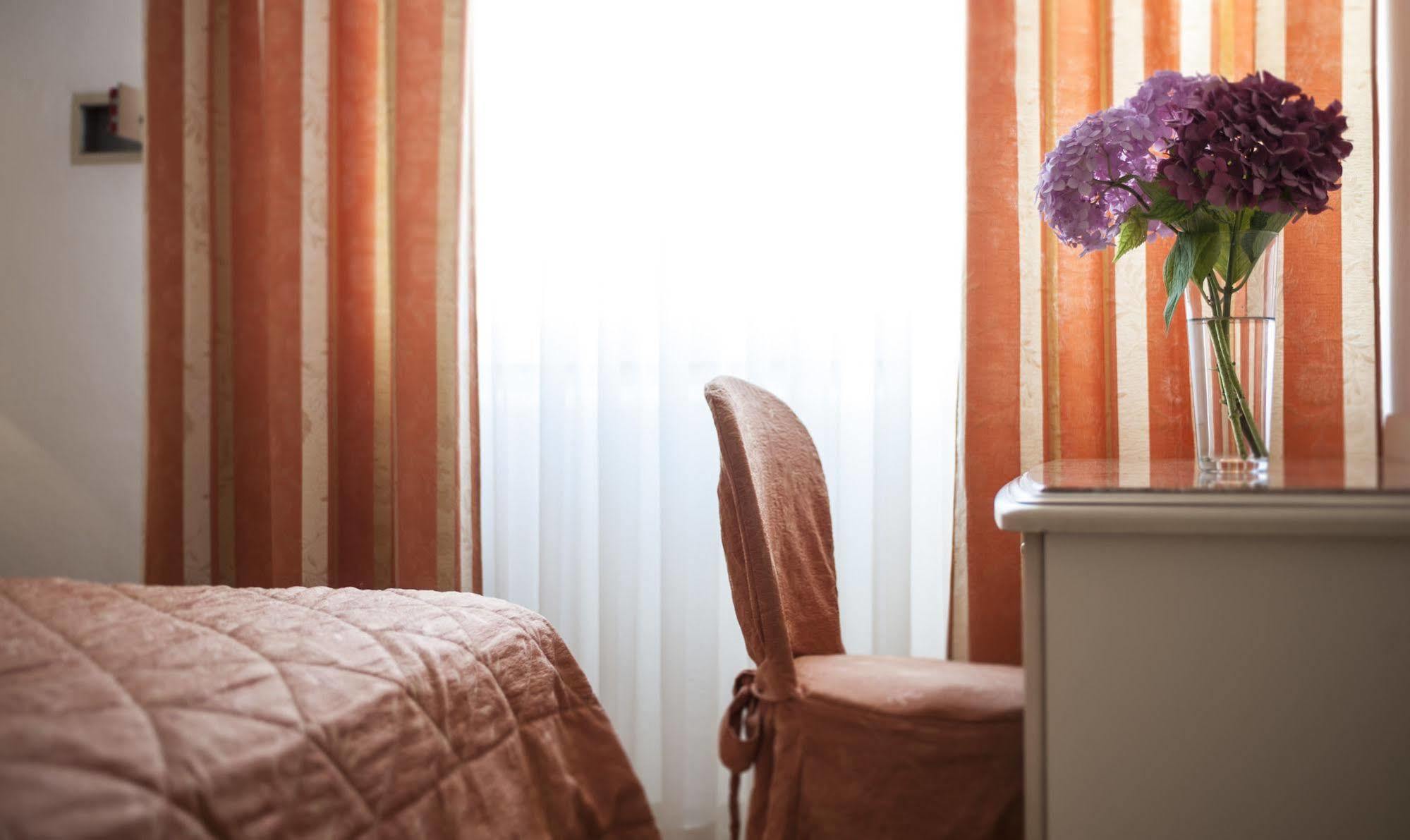 Hotel Mocambo Milano Marittima Ngoại thất bức ảnh